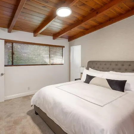 Solana Beach House! Minutes To Dog Beach & Cedros